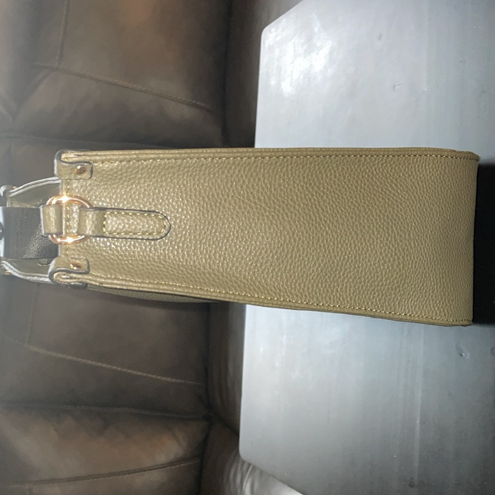 Shoulder Bag 10x10in. Kaki color - Picture 5 of 7